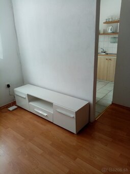 Dám do prenájmu zariadený 1izbovy byt trstená západ - 5
