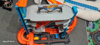 HOT WHEELS ULTIMATE GARAGE - 5