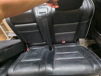 Jeep Grand Cerokee wk2 sedacky komplekt - 5