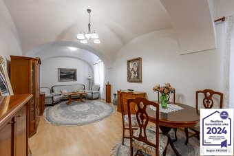 2 izbový byt v centre mesta v historickom objekte, Košice, H - 5