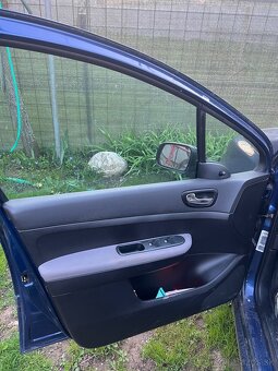 Predám alebo rozpredam Peugeot 307 1.4benzin - 5