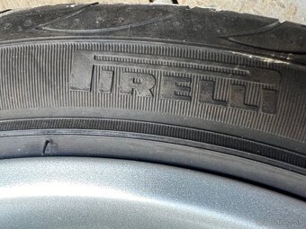 Škoda Fábia 6,5x16 ET43. Pneumatika 205/45R16 83W Pirelli - 5