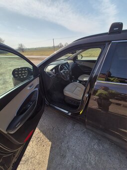 Predám Hyundai Santa Fe 2017 4x4, maximálna možná výbava - 5