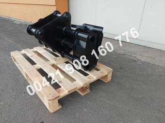 Predám adaptér JCB qfit / EURO traktor, čelný nakladač... - 5