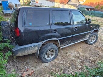 Nissan Terrano 2 2.7td 74kw R.V.1995 - 5