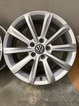 Hliníkové disky 5x112 R17 VW Helsinki - Passat B8 Superb 3 - 5