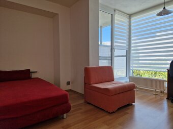 Pekný dom v atraktívnej lokalite Čierna Voda,iba 15 km od BA - 5