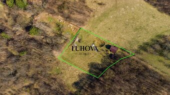 Krásny slnečný pozemok s chatkou - 5