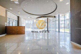 Na prenájom komerčný - obchodný priestor 120m2 v Centre Nitr - 5