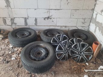 Predam  zimne pneumatiky s diskami  5x114,3. R 16 - 5