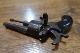 Predám Historický Revolver LEFAUCHEUX 7mm - 5