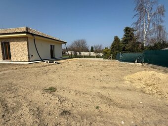 Luxusný 4-izb.Bungalov s dvojgarážou, s fotovoltaikou...... - 5