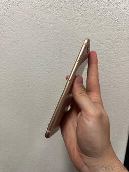 iPhone 8 Plus 256GB Zlata - 5