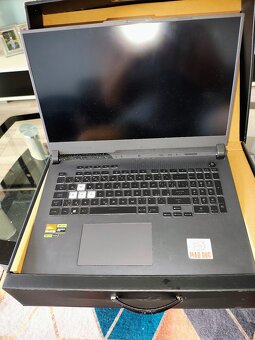 Predám herný notebook Asus rogstrix G 713 PV - 5