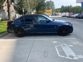 BMW E90 318d 2011 - 5