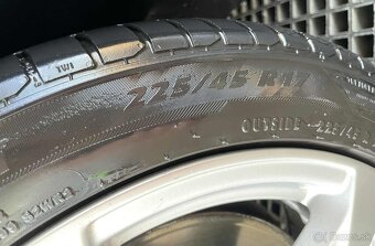 Audi 5x112 R17 225/45 - 5