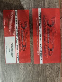 HELMY Ferrari 1:2 Leclerc -orig.podpisy,Sains Vettel - 5