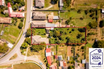 REZERVOVANÝ Rodinný dom v srdci obce Dvorníky - Včeláre - 5