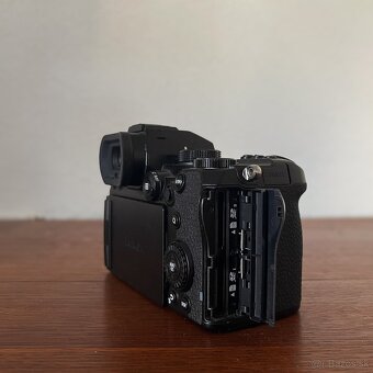 Panasonic Lumix DC-S5 – zachovalý stav, spoľahlivý full-fram - 5