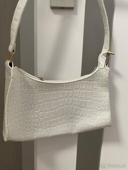 Biela kabelka na rameno - 5