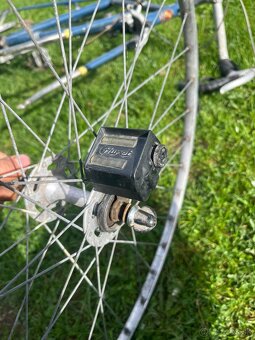 Závodný bicykel peugeot s odznakom - 5