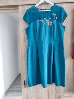 ružové šaty,marhuľkové šaty, šaty s kvetovou výšivkou - 5