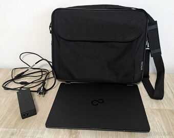 Fujitsu LifeBook U7410 - 5