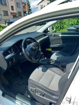 Predám škodu superb 2 .0TDI - 5