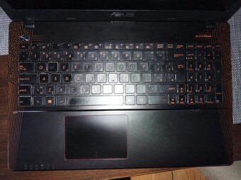 Predám ASUS F550VQ-DM008T - 5