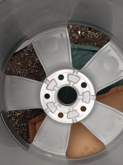 Sada alu kol originál Vw Passat B8 r17 - 5