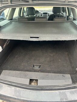 Predám Opel Astra Sports Tourer - 5