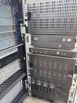 HP ProLiant ML350e Gen8 – výkonný server pre firmy - 5