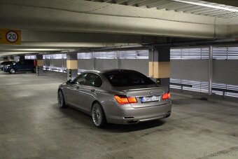 BMW 750i - 5