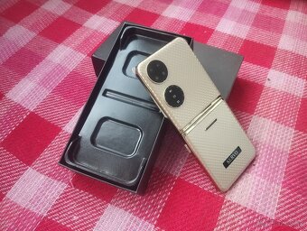 Nový vyklapaci mobilný telefón - 5