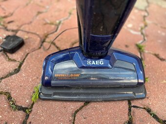 Predam ručne vysávače - 5