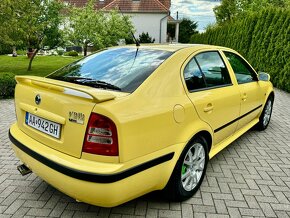 Škoda Octavia 1.8T RS Lemon Yellow - 5