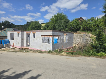 ZAHÁJENÁ VÝSTAVBA - 4IZ RD S POZEMKOM - CHOCHOLNÁ - VELČICE - 5