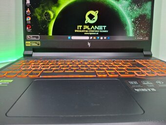 Acer Nitro V – Ryzen 5 8645HS / RTX 4060 8GB / 16GB DDR5 - 5