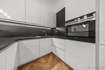 Elegantný staromestský 4i na Leškovej ul. na prenájom. - 5
