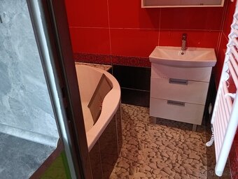 Prenájom_3-izbový byt na Cyrilometodskej ulici_Nové Zámky - 5