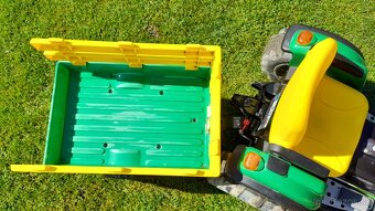 Predám elektr.traktor Peg Perego John Deere - 5