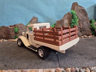 Prodám model 1:18 Ford pick up 1934 - 5