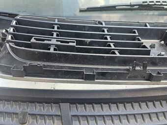 Volvo C30 R design predná maska - 5