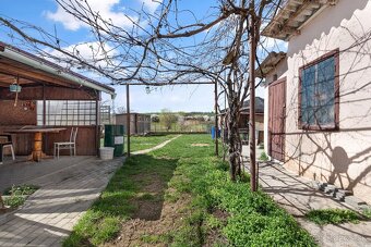 Predaj priestranného pozemku v Hruboňove – ideálne miesto pr - 5