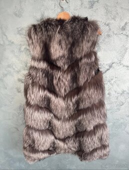 Vesta z pravej lisky - 5