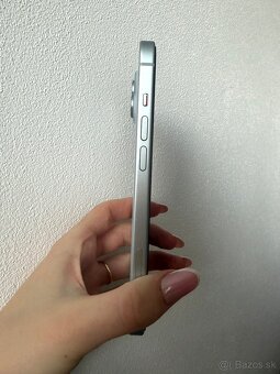 Apple iPhone 15  128GB - 5