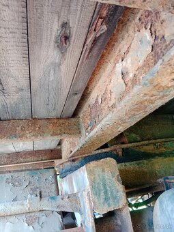 Vlek velký s točnici 7. 2,4M - 5