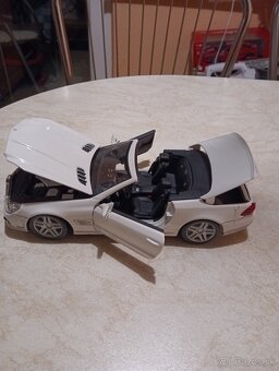 Predám Mercedes SL 63 Amg - 5