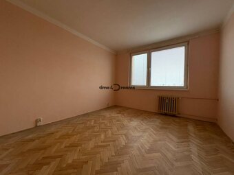 Na predaj: 4 izb.byt + BALKON + PIVNICA - 5
