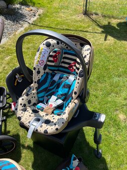 Trojkombinacia Cybex Priam rose gold Karolina Kurkova - 5